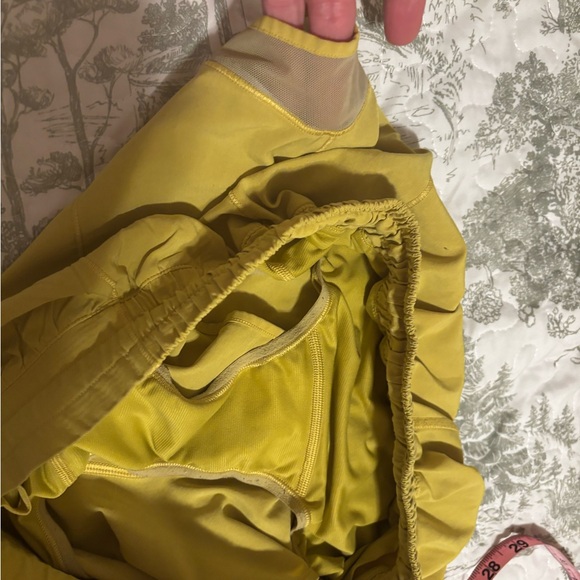 Lululemon sz 8 Hotty Hot Shorts Golden Lime running tennis gym workout fitness - Picture 10 of 16